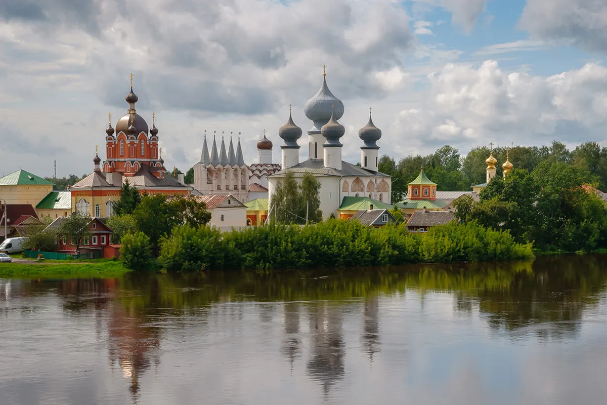 Тихвинский Богородичный Успенский мужской монастырь